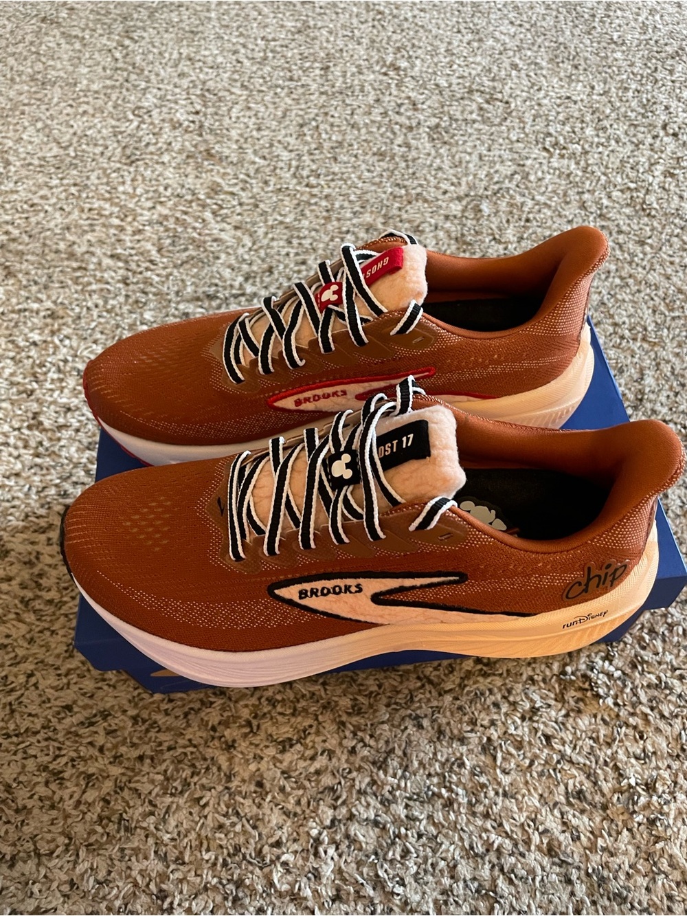 Brooks Run Disney Chip And Dale Ghost 17 Running Shoes Sneakers - Picture 4 of 8